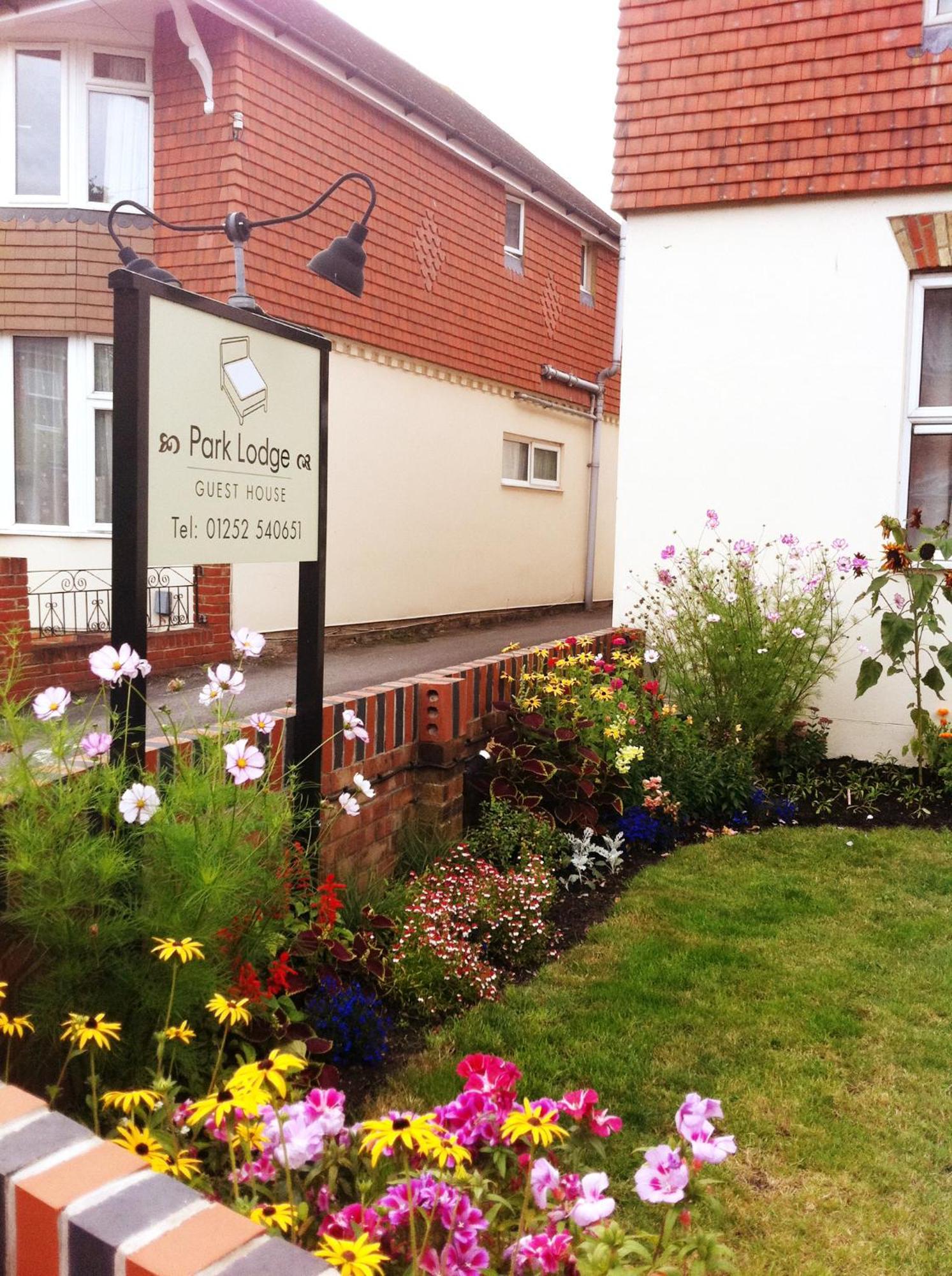 Park Lodge Farnborough  Esterno foto